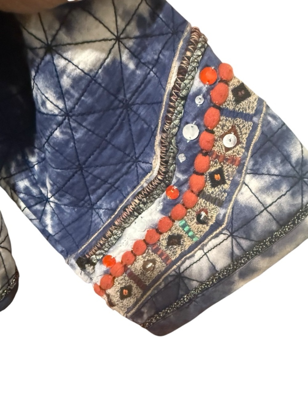 🔻Chico’s Embellished Indigo Tie Dye Quilted Jacket Beaded Boho Artisan Size 2 - Picture 5 of 8